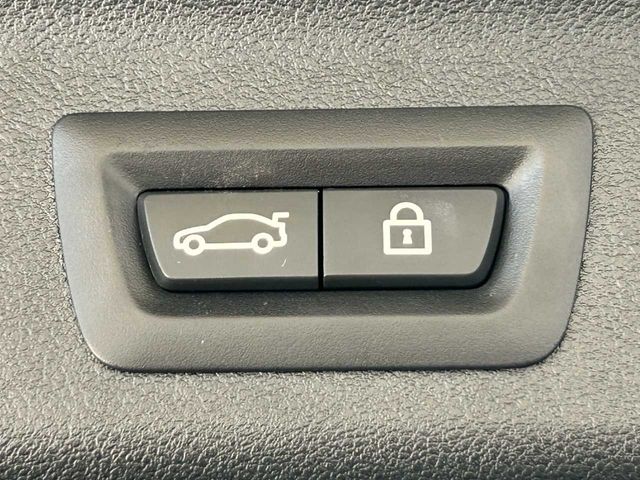 BMW 5SERIES TOURING 2018 Image 31