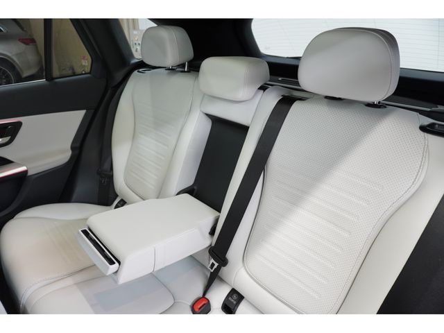 MERCEDES BENZ GLC CL 2024 Image 31