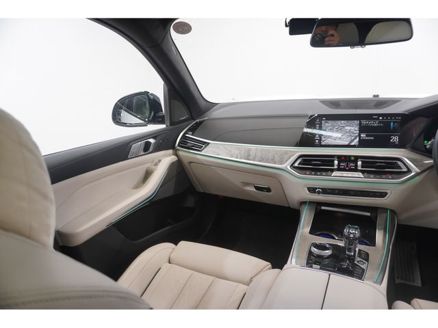 BMW X7 2021 Image 31