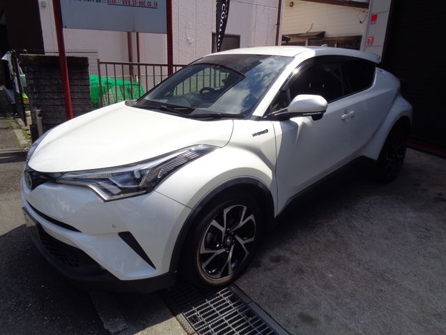 TOYOTA C-HR 2017 Image 31