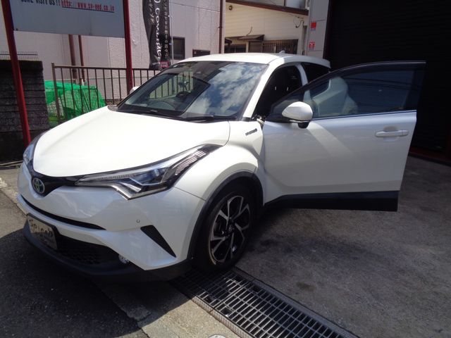 TOYOTA C-HR 2017 Image 31