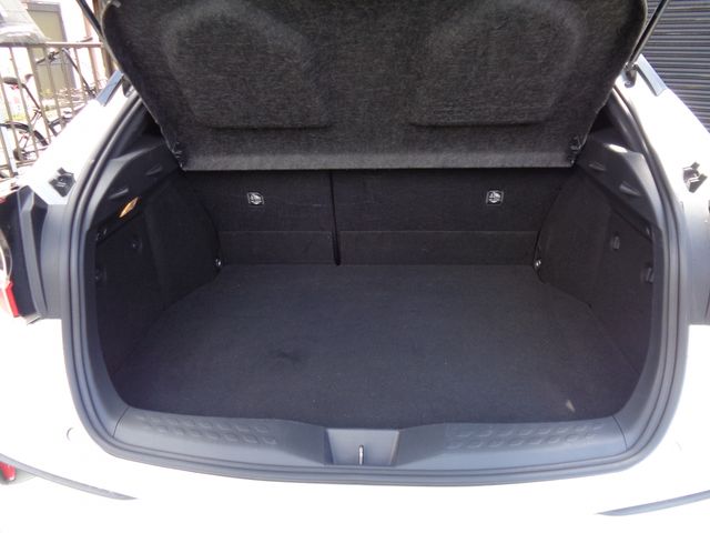 TOYOTA C-HR 2017 Image 31