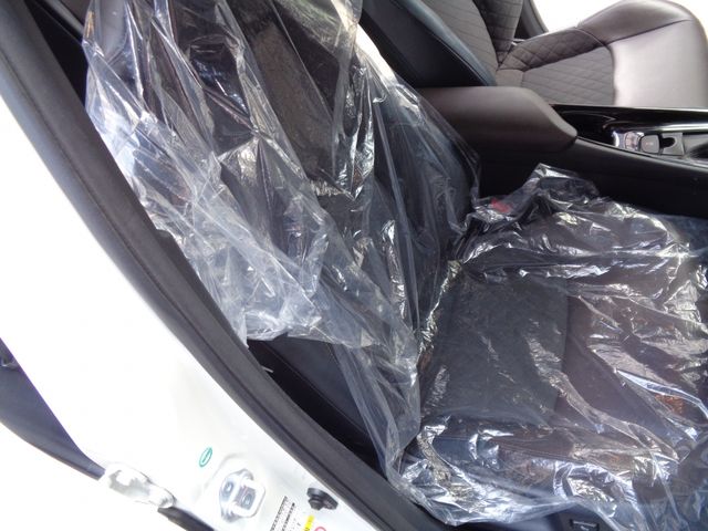 TOYOTA C-HR 2017 Image 31