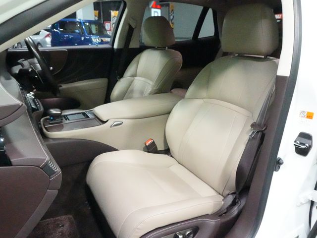 TOYOTA LEXUS LS500 2019 Image 31