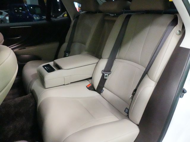 TOYOTA LEXUS LS500 2019 Image 31