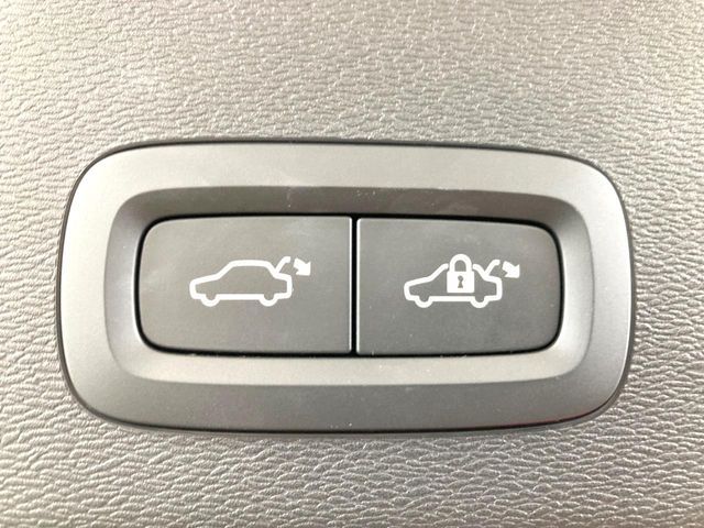 VOLVO C40 2023 Image 31