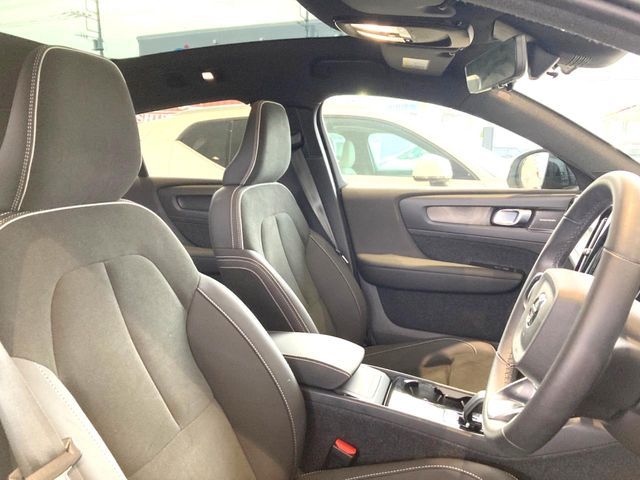 VOLVO C40 2023 Image 31