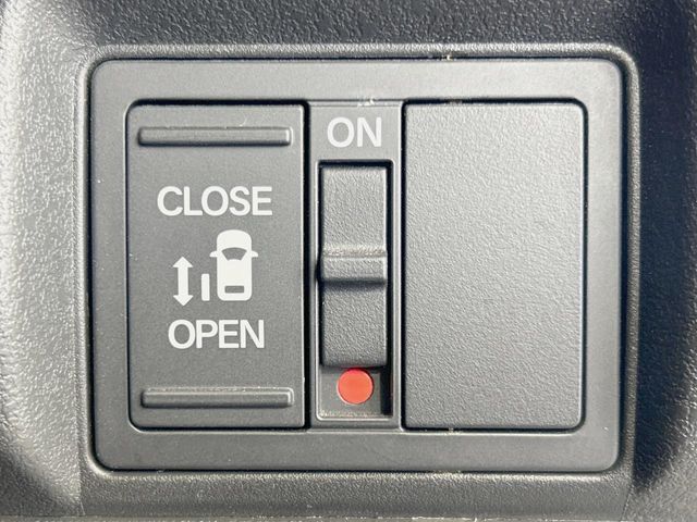 HONDA N BOX CUSTOM 2023 Image 31