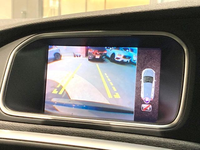 VOLVO V40 2019 Image 31
