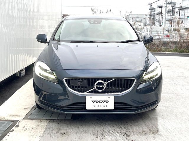 VOLVO V40 2019 Image 31