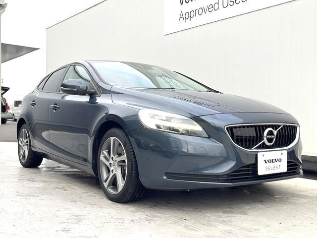 VOLVO V40 2019 Image 31
