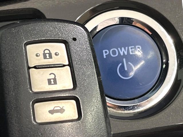 TOYOTA CROWN SEDAN HYBRID 2015 Image 31