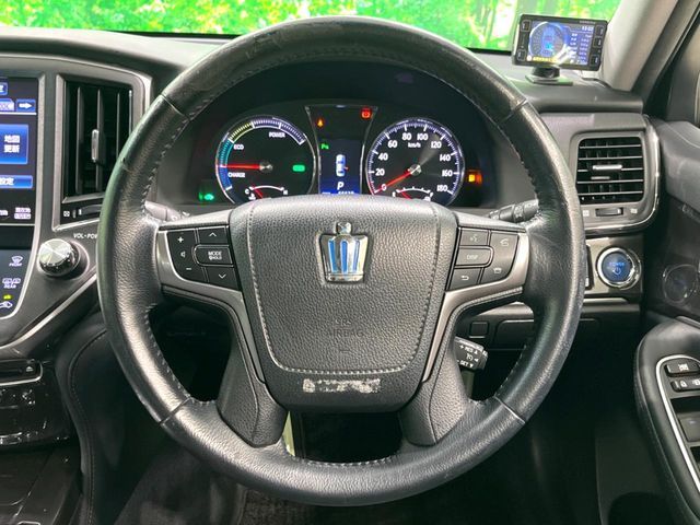 TOYOTA CROWN SEDAN HYBRID 2015 Image 31