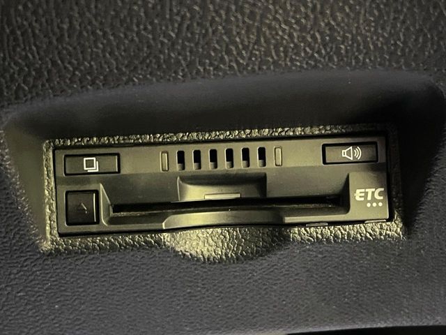 TOYOTA PRIUS 2019 Image 31