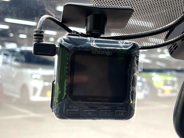 TOYOTA PRIUS 2019 Image 31