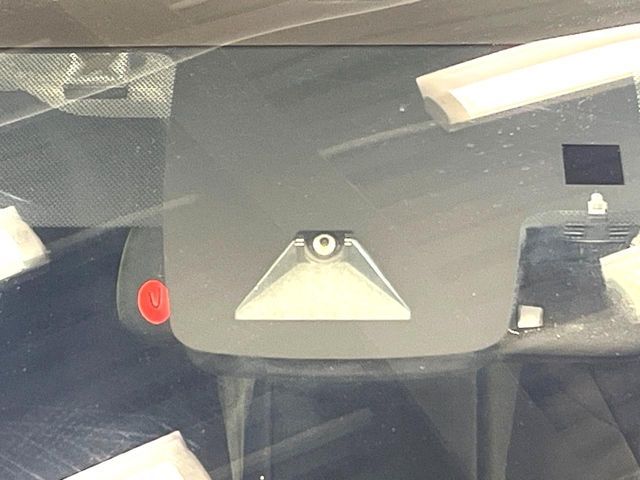 TOYOTA PRIUS 2019 Image 31