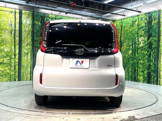 TOYOTA SIENTA HYBRID 2024 Image 31