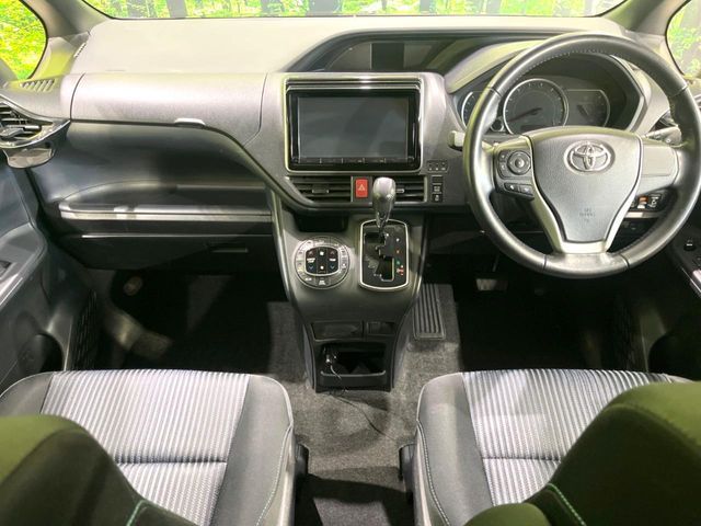 TOYOTA NOAH 2014 Image 31