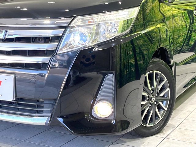 TOYOTA NOAH 2014 Image 31
