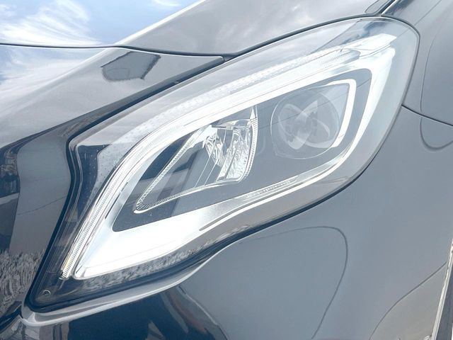 MERCEDES BENZ GLA CL 2019 Image 31