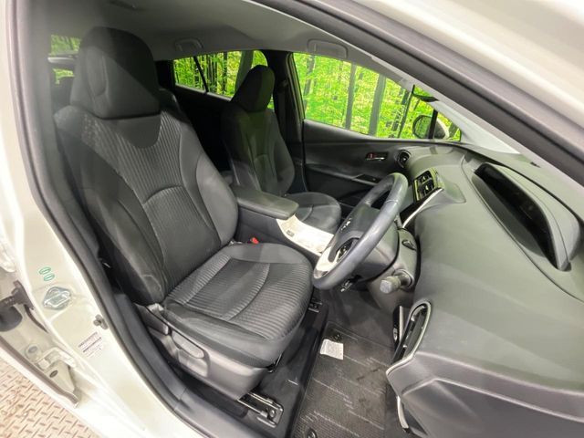 TOYOTA PRIUS 2017 Image 31