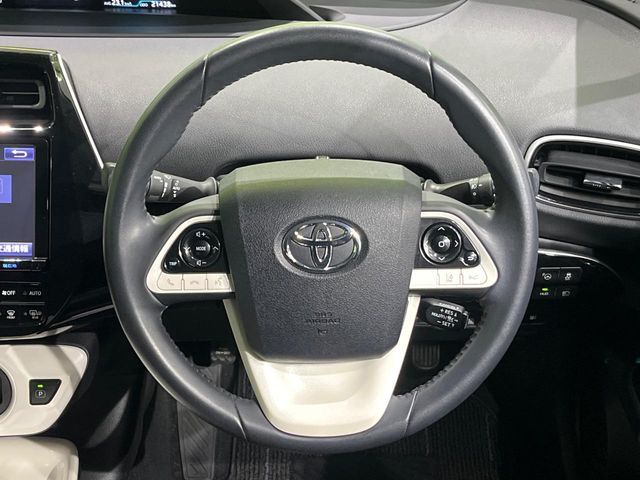 TOYOTA PRIUS 2017 Image 31