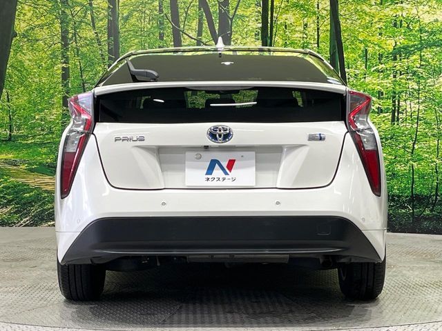 TOYOTA PRIUS 2017 Image 31