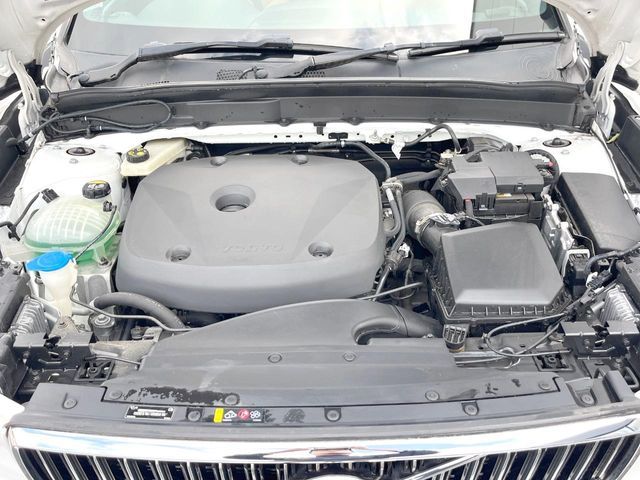 VOLVO XC40 2019 Image 31