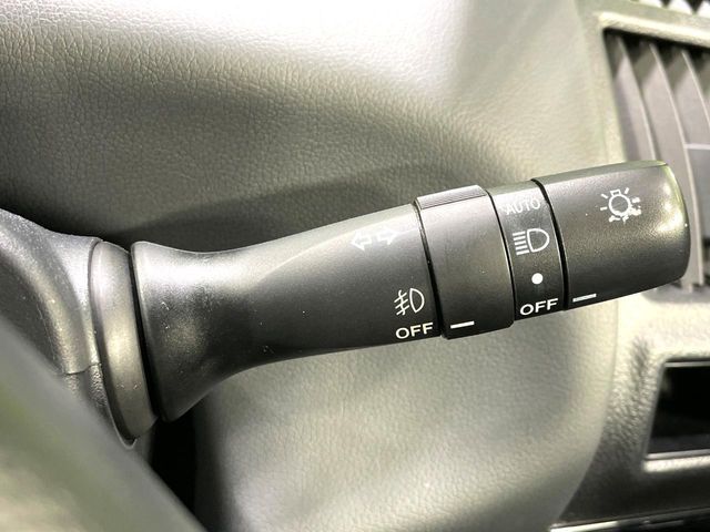 TOYOTA PRIUS ALPHA 2016 Image 31