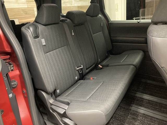 TOYOTA NOAH 2023 Image 31