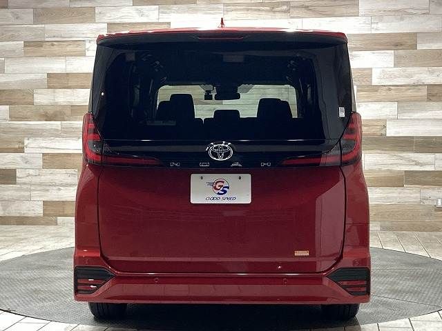 TOYOTA NOAH 2023 Image 31