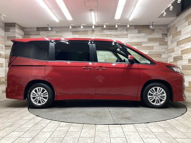 TOYOTA NOAH 2023 Image 31