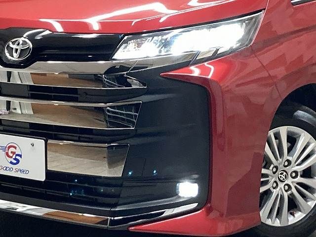 TOYOTA NOAH 2023 Image 31