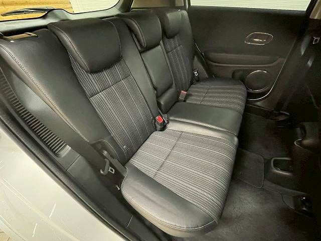 HONDA VEZEL HYBRID 2016 Image 31