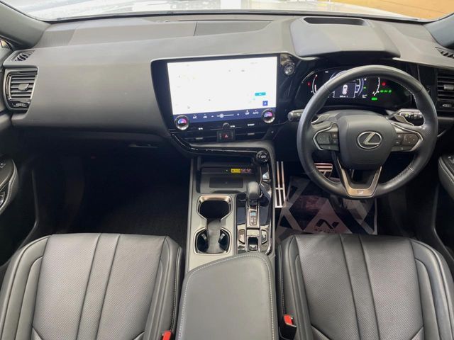 TOYOTA LEXUS NX350H 2023 Image 31
