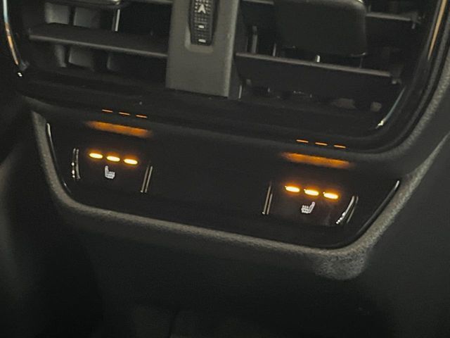 TOYOTA LEXUS NX350H 2023 Image 31