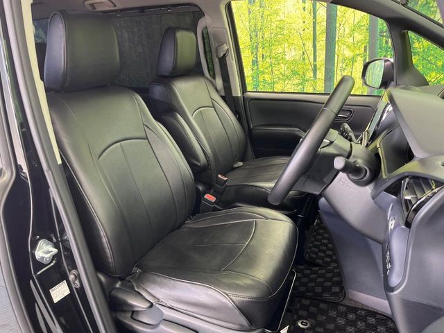 TOYOTA VOXY 2016 Image 31