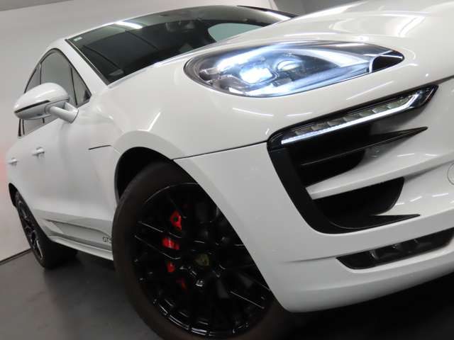 PORSCHE MACAN 2017 Image 31