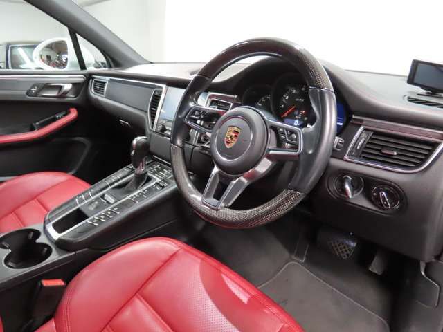 PORSCHE MACAN 2017 Image 31