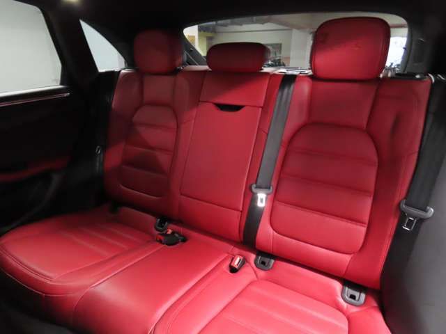 PORSCHE MACAN 2017 Image 31