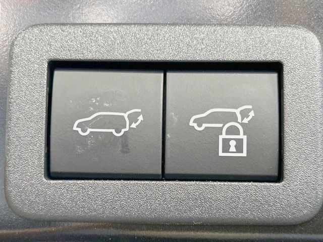 TOYOTA YARIS CROSS HYBRID 2023 Image 31