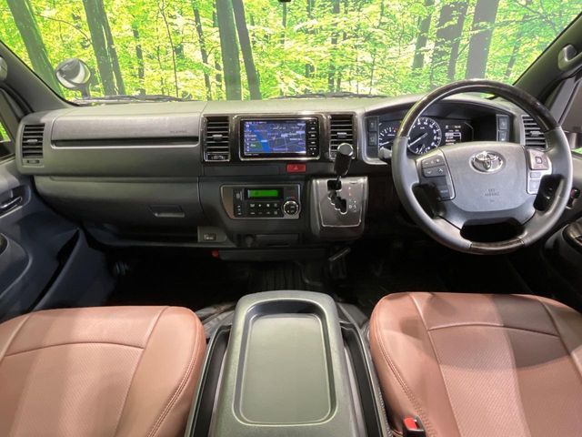 TOYOTA HIACE VAN 2WD 2022 Image 31