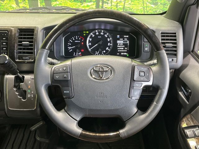 TOYOTA HIACE VAN 2WD 2022 Image 31