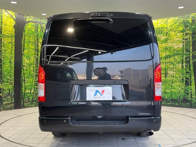 TOYOTA HIACE VAN 2WD 2022 Image 31