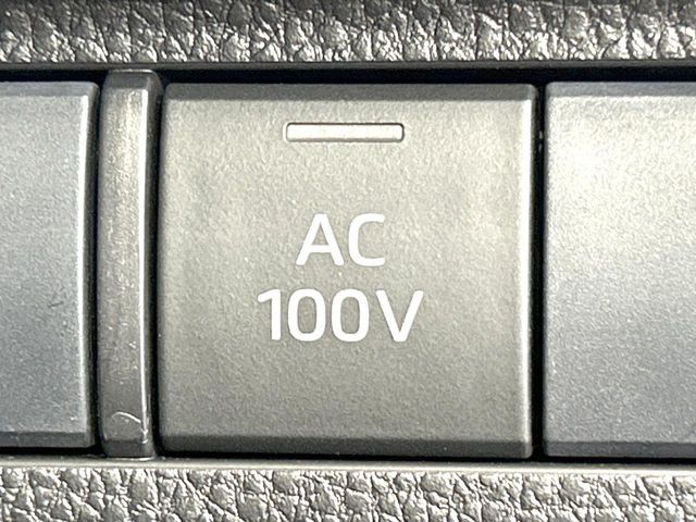 TOYOTA RAV4 HYBRID 4WD 2019 Image 31