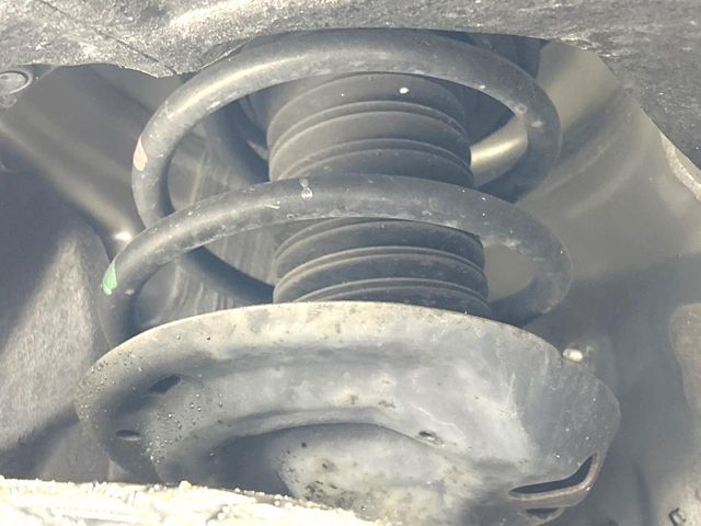 TOYOTA RAV4 HYBRID 4WD 2019 Image 31