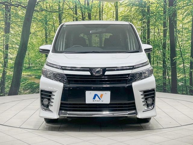 TOYOTA VOXY 2014 Image 31