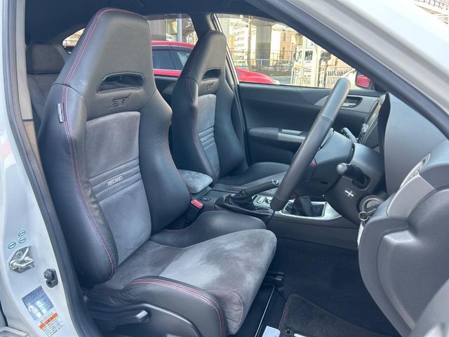 SUBARU IMPREZA WRX 5DOOR 2010 Image 31