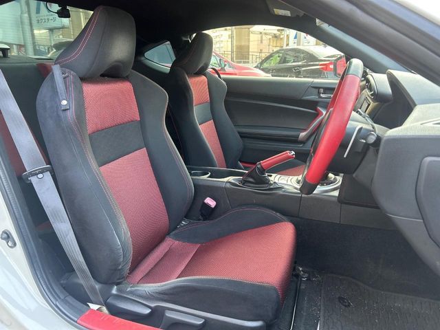 TOYOTA 86 2012 Image 31