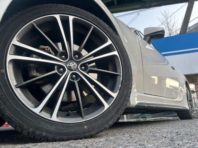 TOYOTA 86 2012 Image 31